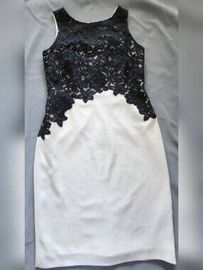 Lauren Ralph Lauren Black Lace White Crepe Sheath Dress Size 6